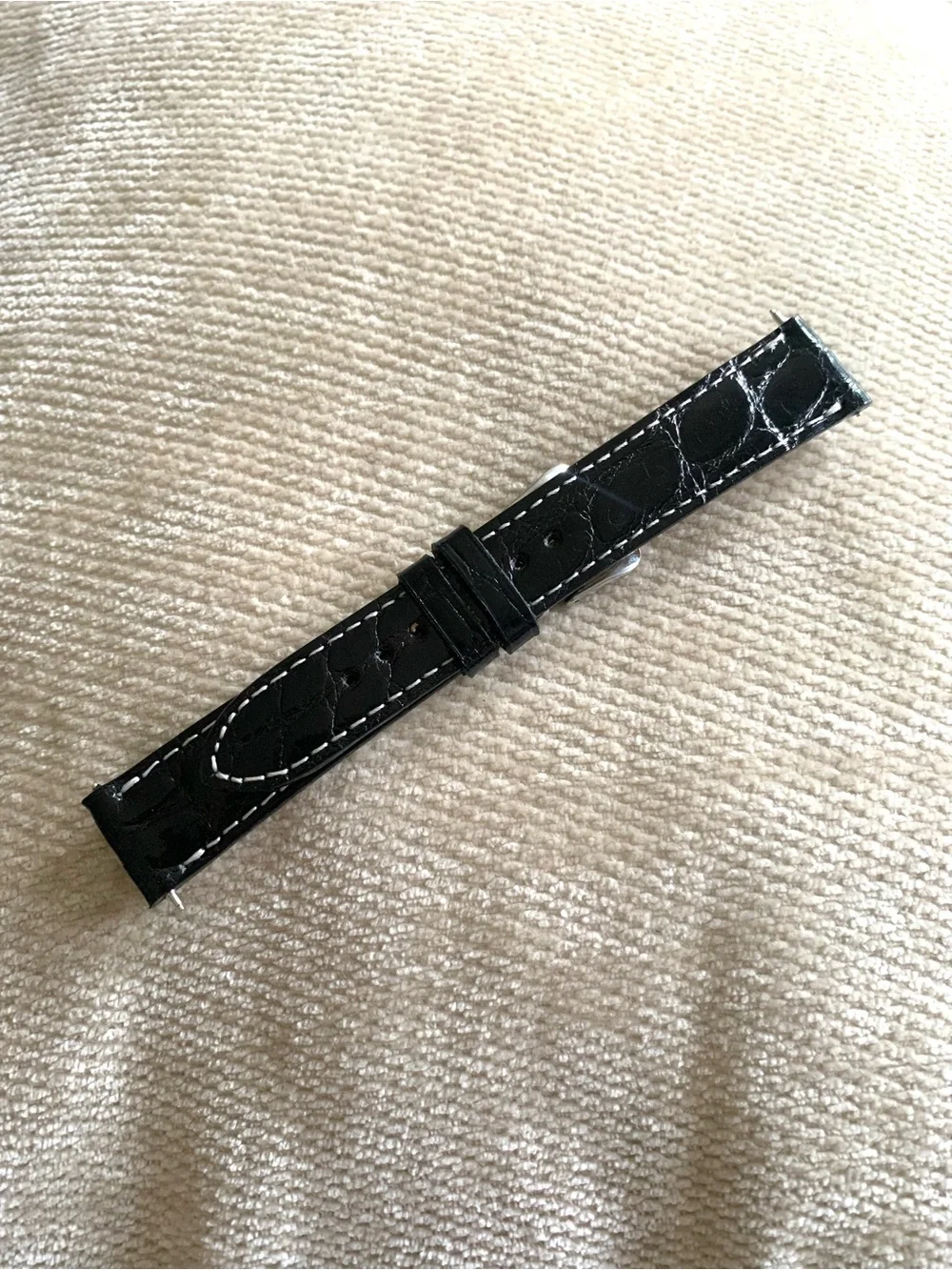 Men’s 18mm Shiny Glazed Black Genuine Alligator Contrast Stitch Watch Strap